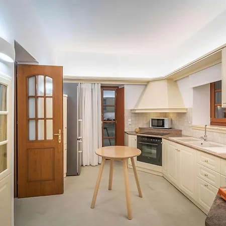 Salfreda In Pool Place