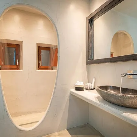 Salfreda In Pool Place Villa